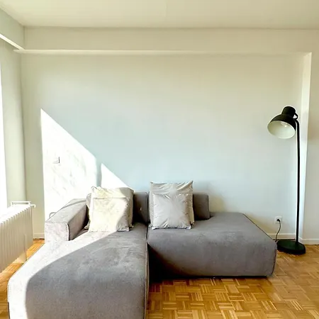 Charming Light-filled Near Station Appartamento Anversa