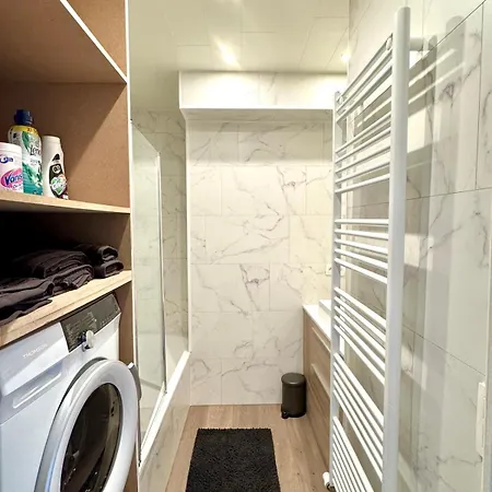 Charming Light-filled Near Station Anversa